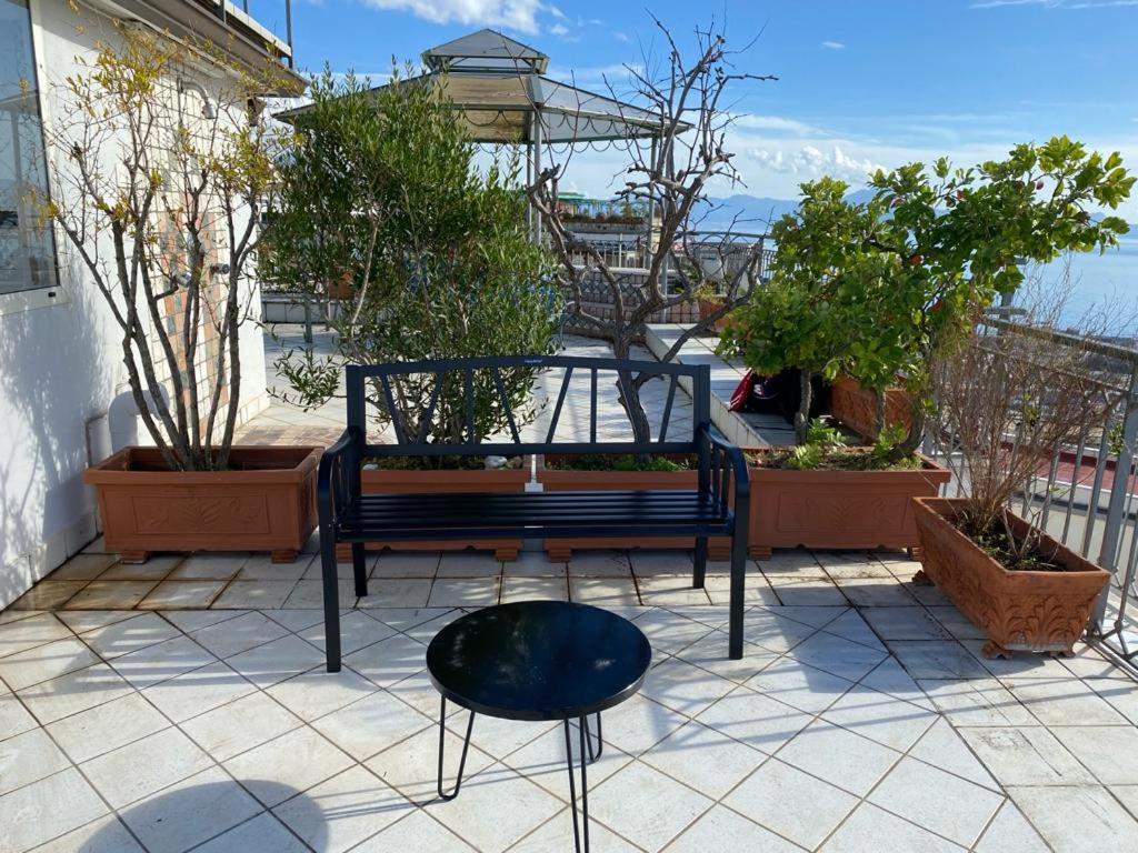 Terrazza Morghen Panoramic Rooftop Наполи Екстериор снимка